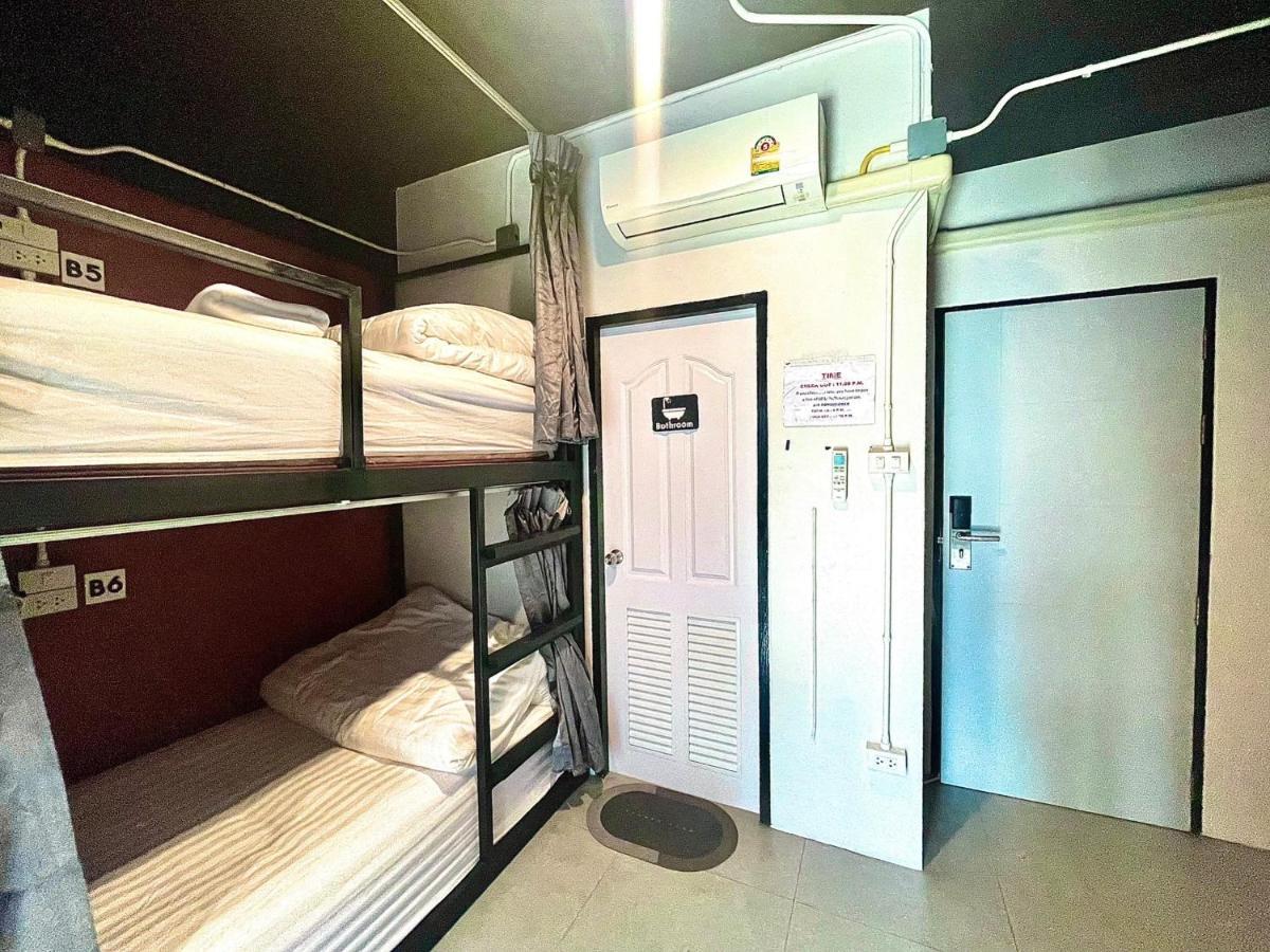 New Warm Light Hostel Чіангмай Екстер'єр фото